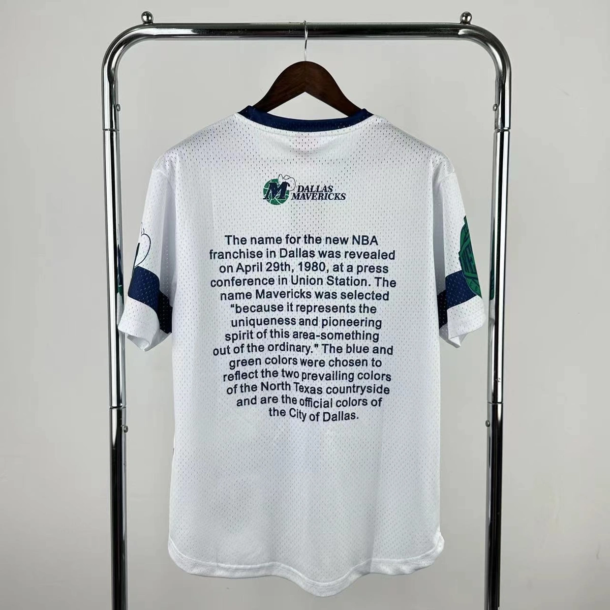 Dallas Mavericks Mitchell & Ness HWC Retro Tee for Men - Back View