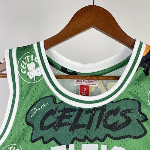 Larry Bird Boston Celtics No.33 Throwback Graffiti Swingman Jersey 1985-86 - View 858