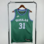 Klay Thompson No.31 Dallas Mavericks Throwback Green Jersey 2025-26 NBA Authentic Swingman Jersey - View 1