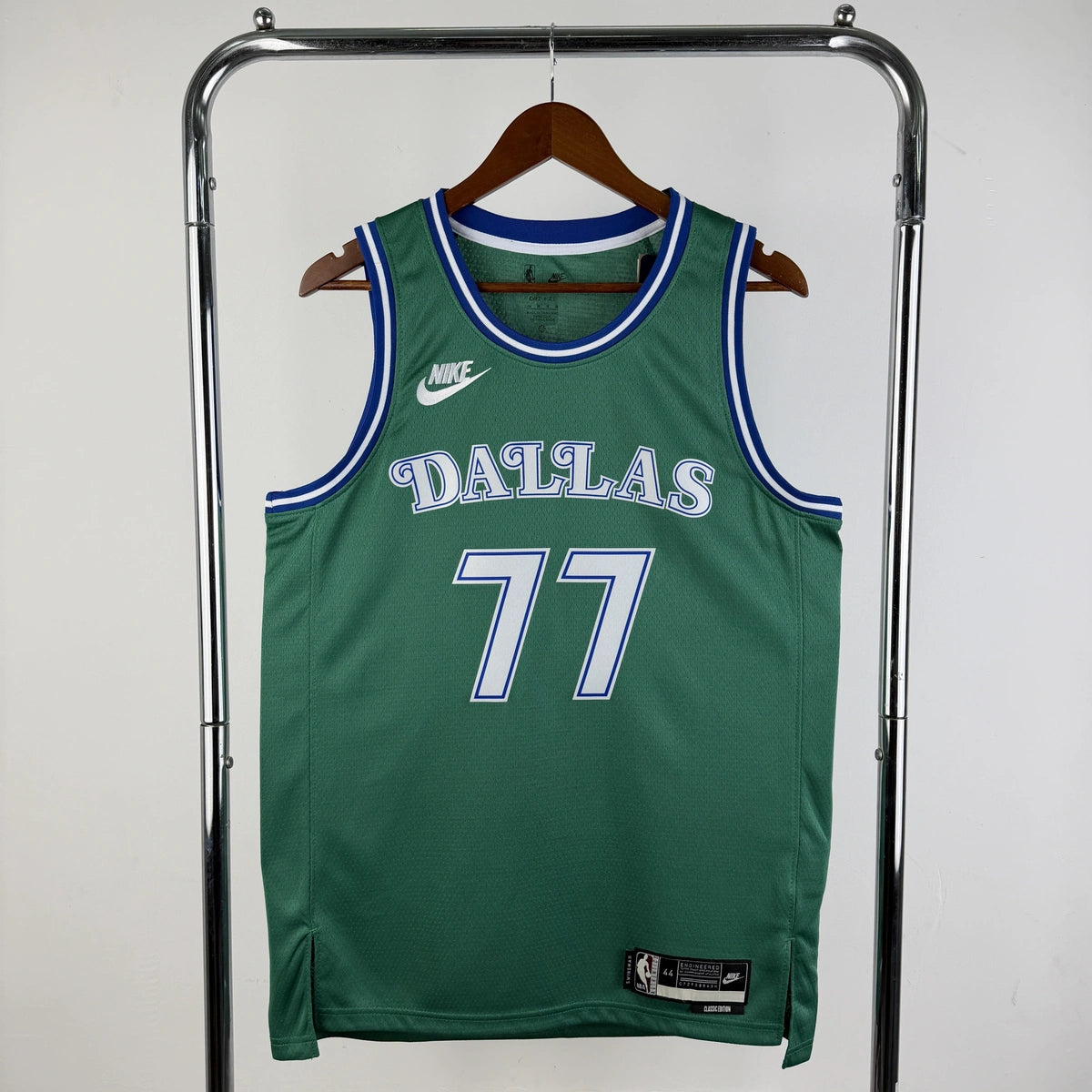 Luka Doncic No.77 Dallas Mavericks Throwback Green Jersey 2025-26 NBA Authentic Swingman Jersey - View 11