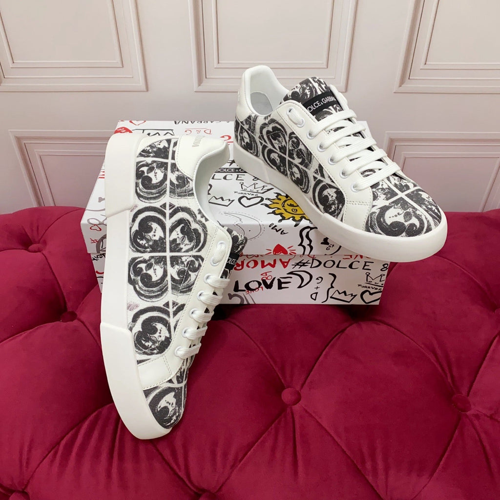 2026 Premium Leather Casual Sneakers - Designer Unisex Shoes in 2 White Styles