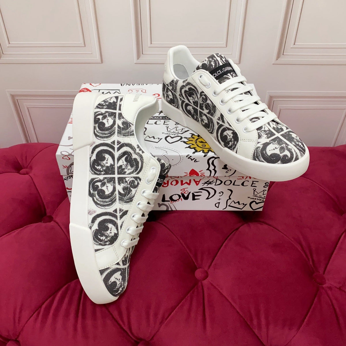 2026 Premium Leather Casual Sneakers - Designer Unisex Shoes in 2 White Styles