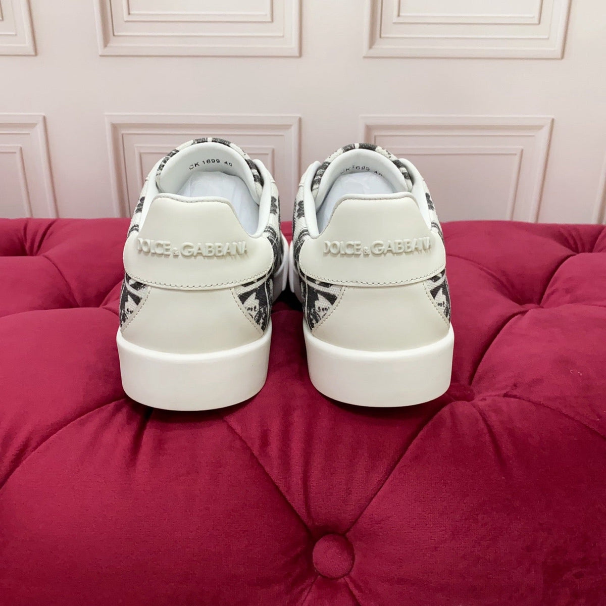 2026 Premium Leather Casual Sneakers - Designer Unisex Shoes in 2 White Styles