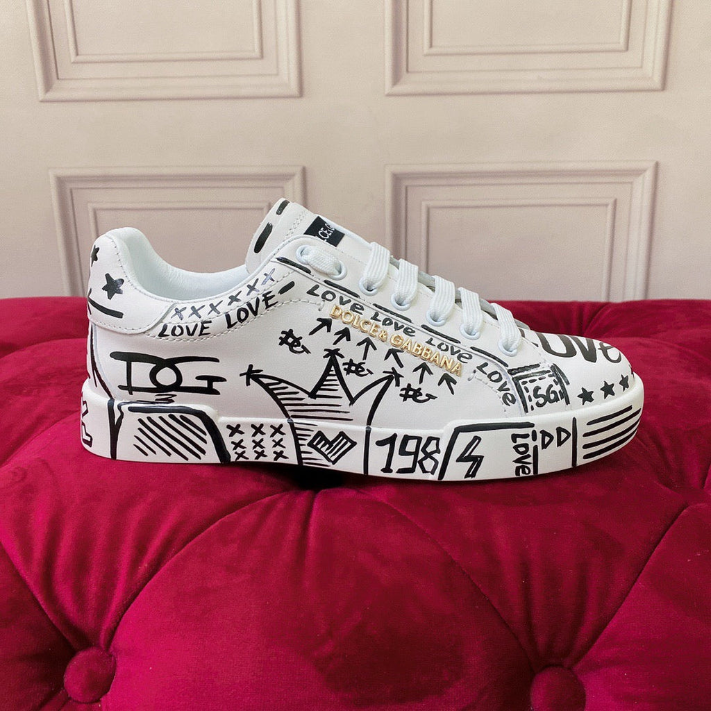 2026 Premium Leather Casual Sneakers - Designer Unisex Shoes in 2 White Styles