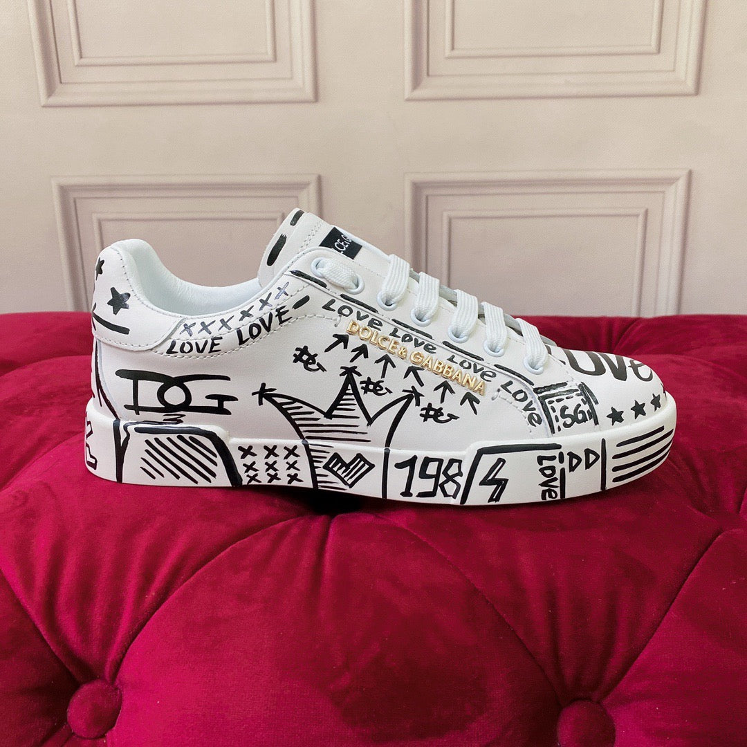 2026 Premium Leather Casual Sneakers - Designer Unisex Shoes in 2 White Styles