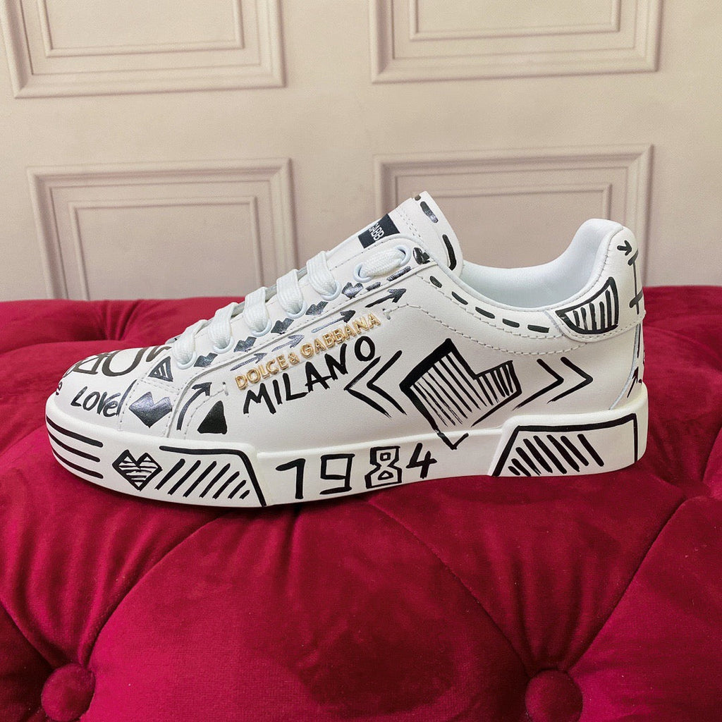 2026 Premium Leather Casual Sneakers - Designer Unisex Shoes in 2 White Styles