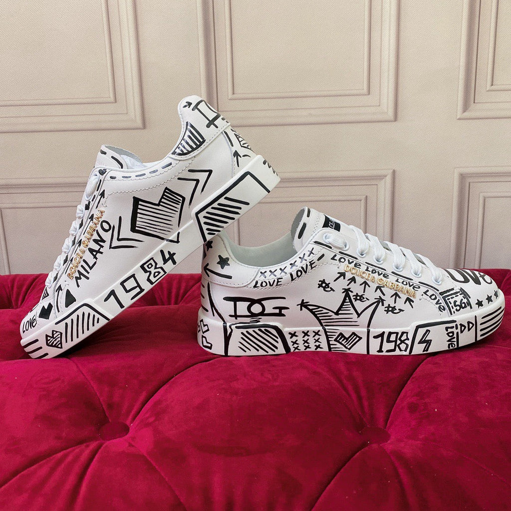 2026 Premium Leather Casual Sneakers - Designer Unisex Shoes in 2 White Styles