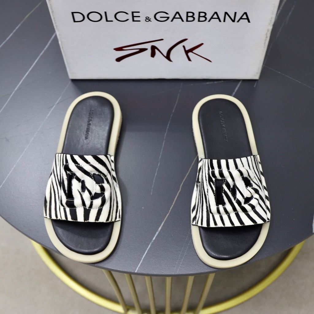 2026 Premium Leather Camouflage Slippers - Designer Men's Slides in 2 Patterns