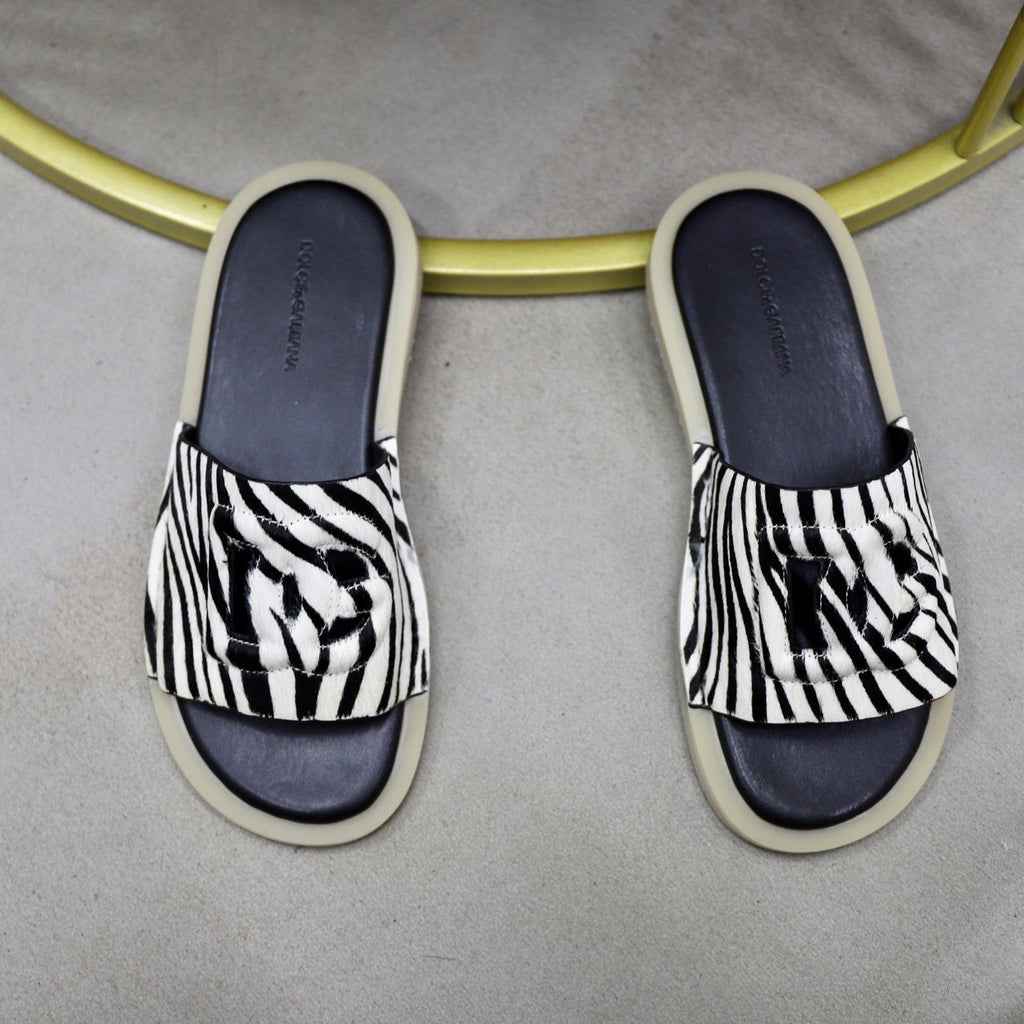 2026 Premium Leather Camouflage Slippers - Designer Men's Slides in 2 Patterns
