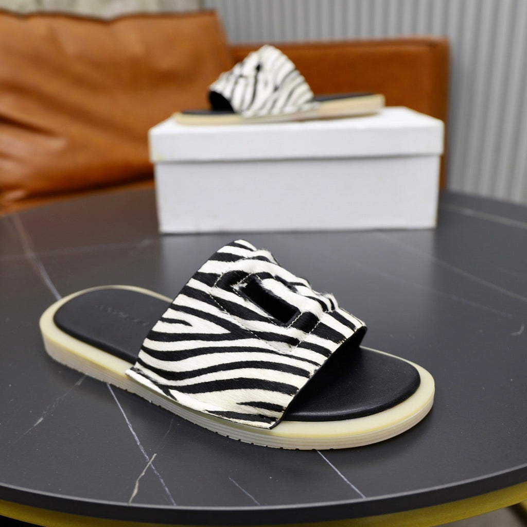 2026 Premium Leather Camouflage Slippers - Designer Men's Slides in 2 Patterns