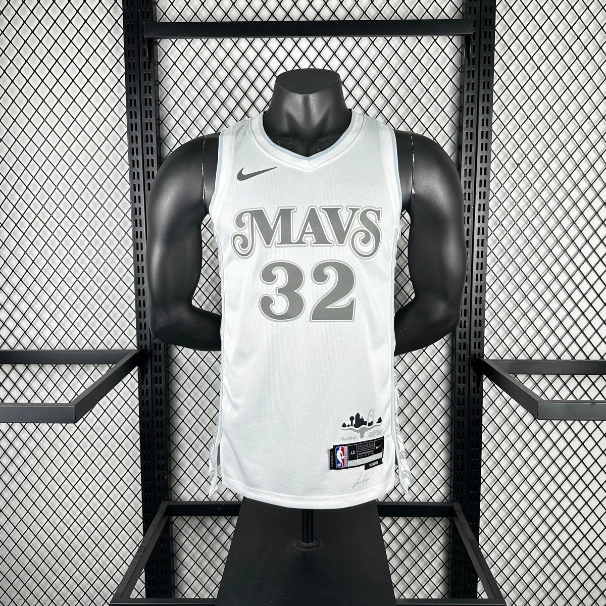 Mavericks FrontFull City Jersey in White Mannequin 003