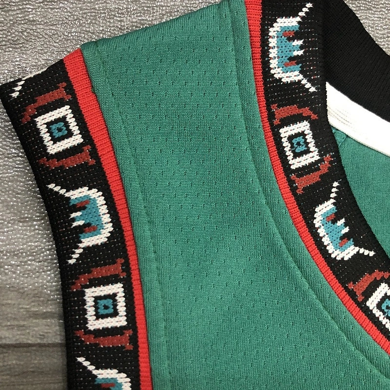 Men's Green Grizzlies #12 Jersey - View 004