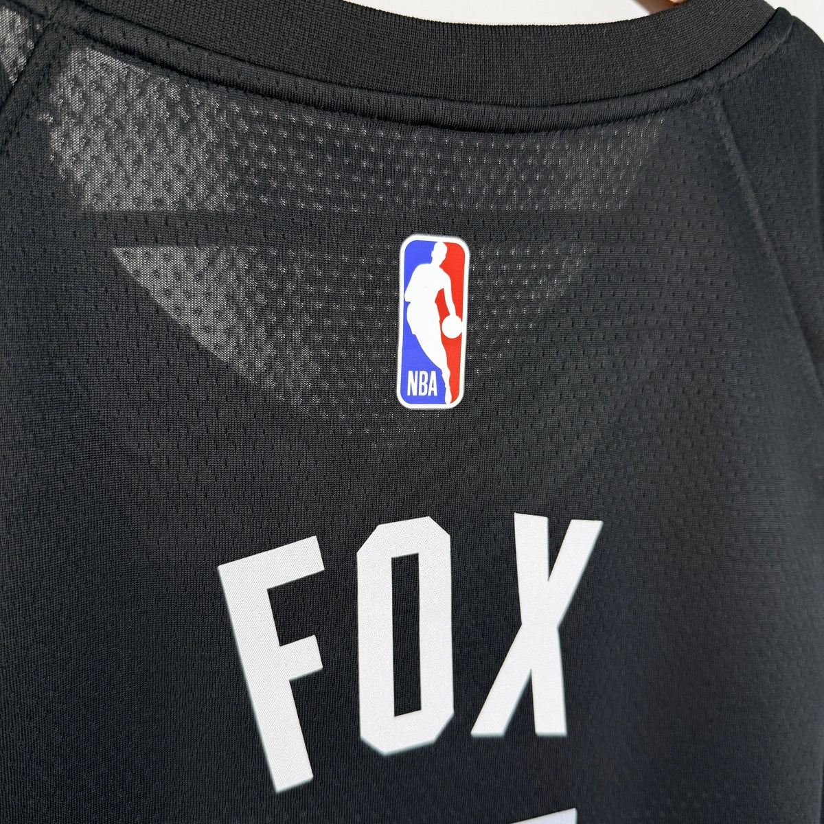 De'Aaron Fox No.4 San Antonio Spurs City Edition Jersey 2025-26 NBA Authentic Swingman Jersey - View 4