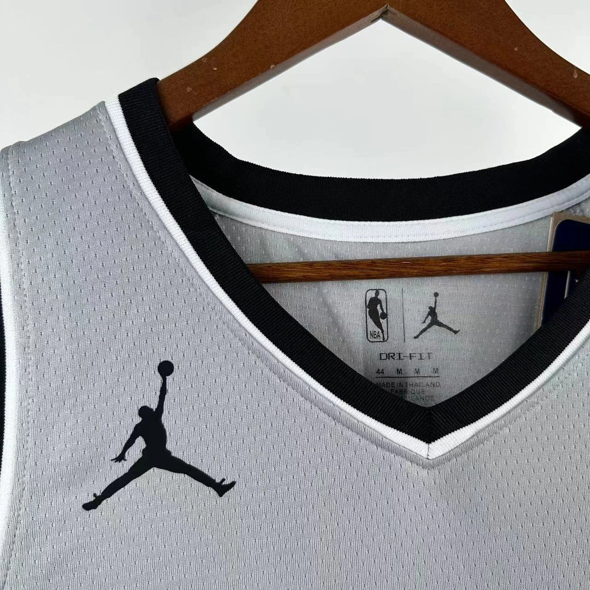 Jeremy Sochan No.10 San Antonio Spurs Limited Gray Jersey 2025-26 NBA Authentic Swingman Jersey - View 5