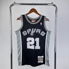 Tim Duncan San Antonio Spurs No.21 Throwback Swingman Jersey 1998-99 Black - View 989
