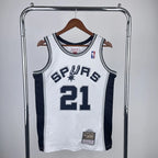 Tim Duncan San Antonio Spurs No.21 Throwback Swingman Jersey 1998-99 Black - View 989