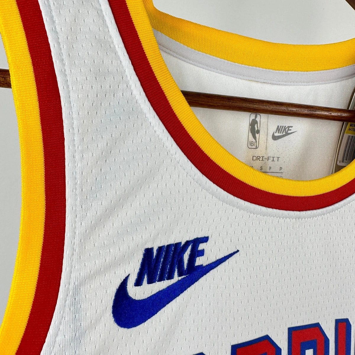 Warriors FabricDetail Throwback Jersey in White Hanging 005