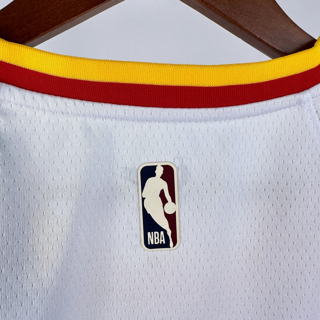 Warriors FabricDetail Throwback Jersey in White Hanging 006