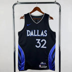Dallas Mavericks 2025-26 throwback edition basketball jersey front view in green for basketball fans