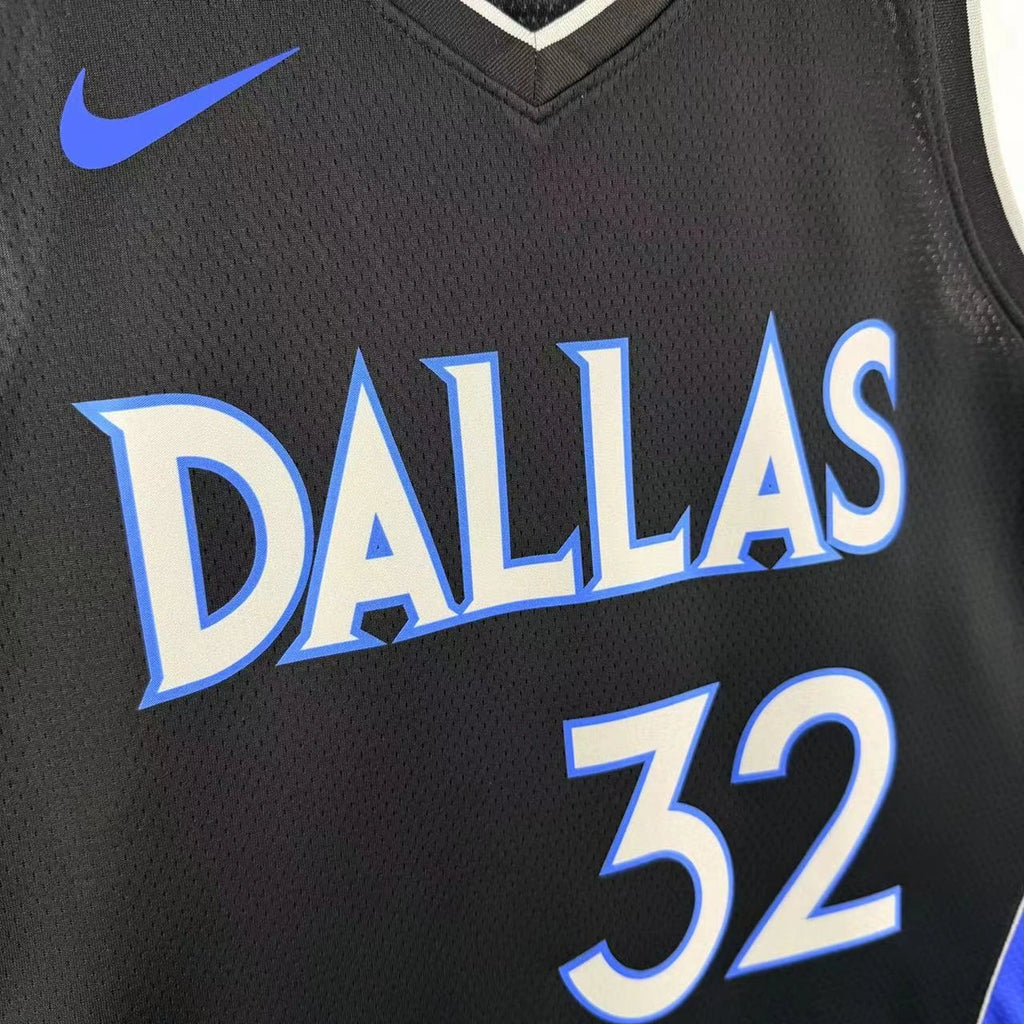 Dallas Mavericks 2025-26 throwback edition basketball jersey detailed side view in green for basketball fans